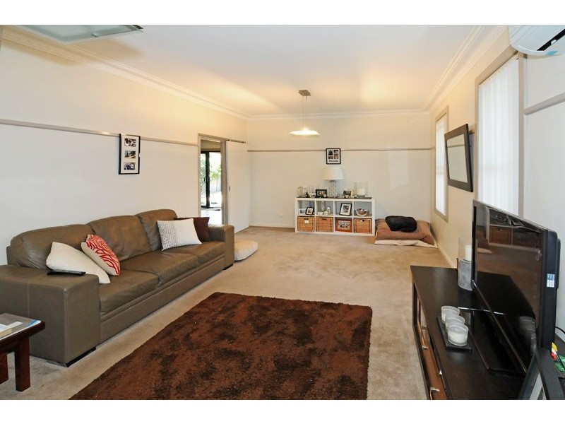 98 Autumn Street, Orange NSW 2800