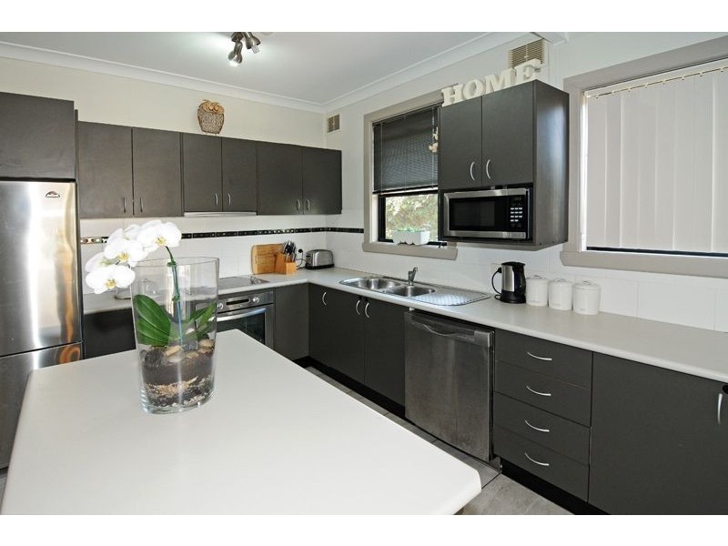 98 Autumn Street, Orange NSW 2800