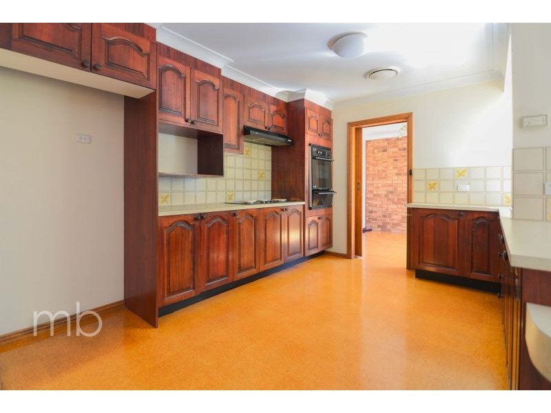 6 Georgian Place, Orange NSW 2800