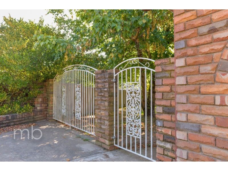 6 Georgian Place, Orange NSW 2800