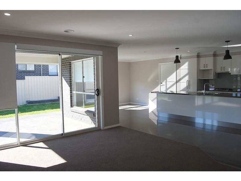 8 Turquoise Way, Orange NSW 2800