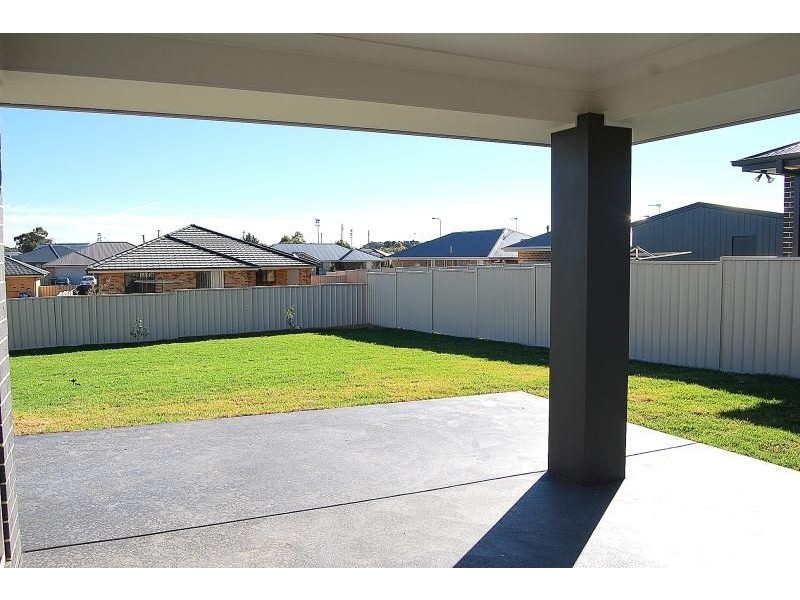 8 Turquoise Way, Orange NSW 2800