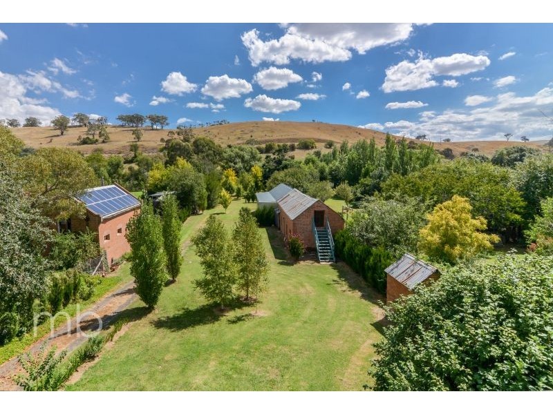 12 Belubula  Street, Carcoar NSW 2791