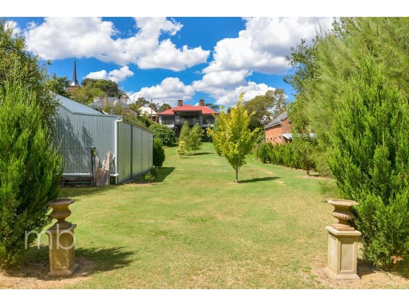 12 Belubula  Street, Carcoar NSW 2791