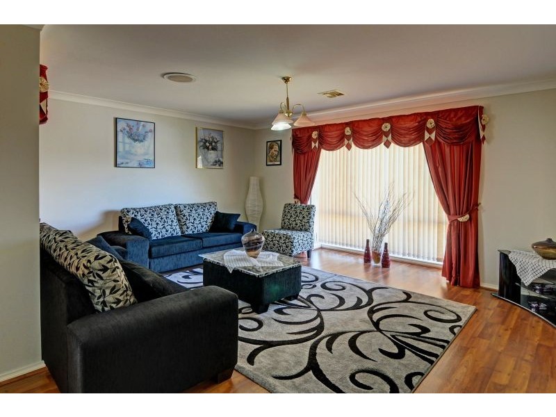 18 Glendale Crescent, Orange NSW 2800