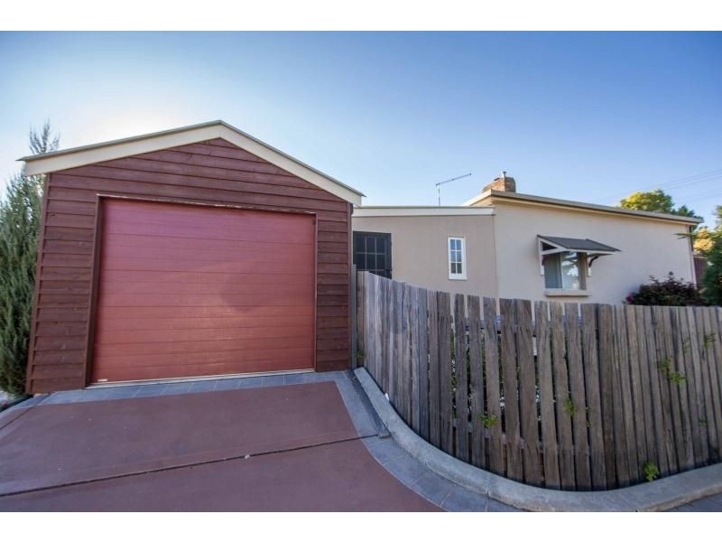 17a Icely Road, Orange NSW 2800