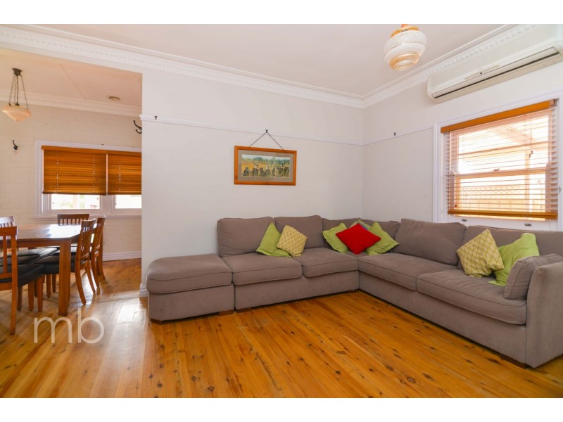 4 Torpy Street, Orange NSW 2800