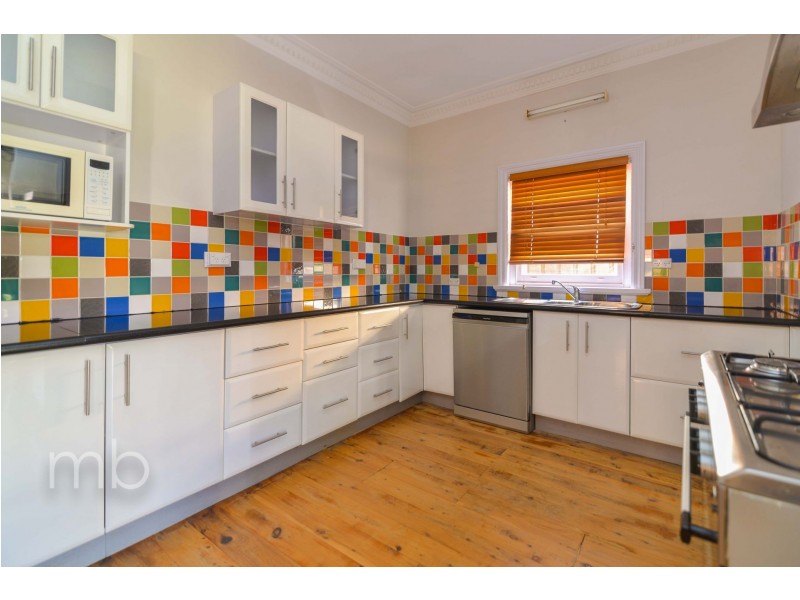 4 Torpy Street, Orange NSW 2800