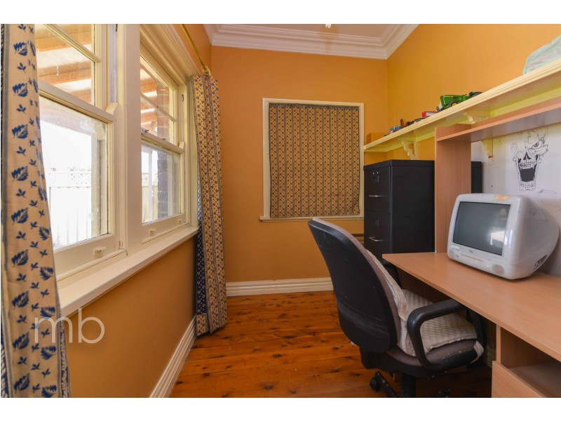 4 Torpy Street, Orange NSW 2800