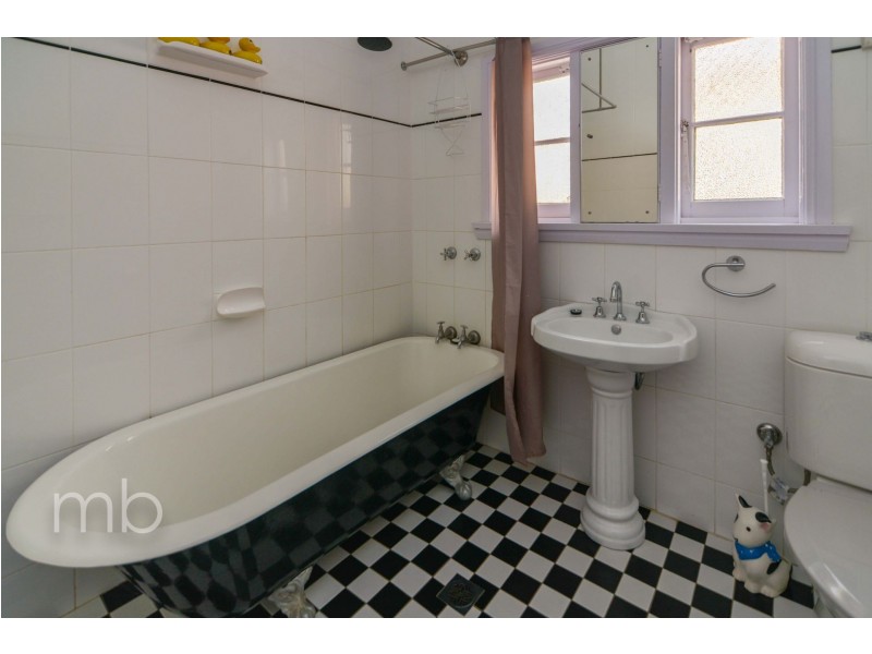 4 Torpy Street, Orange NSW 2800