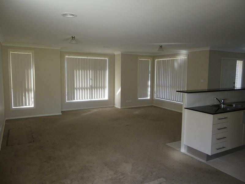 7 Hughes Street, Orange NSW 2800