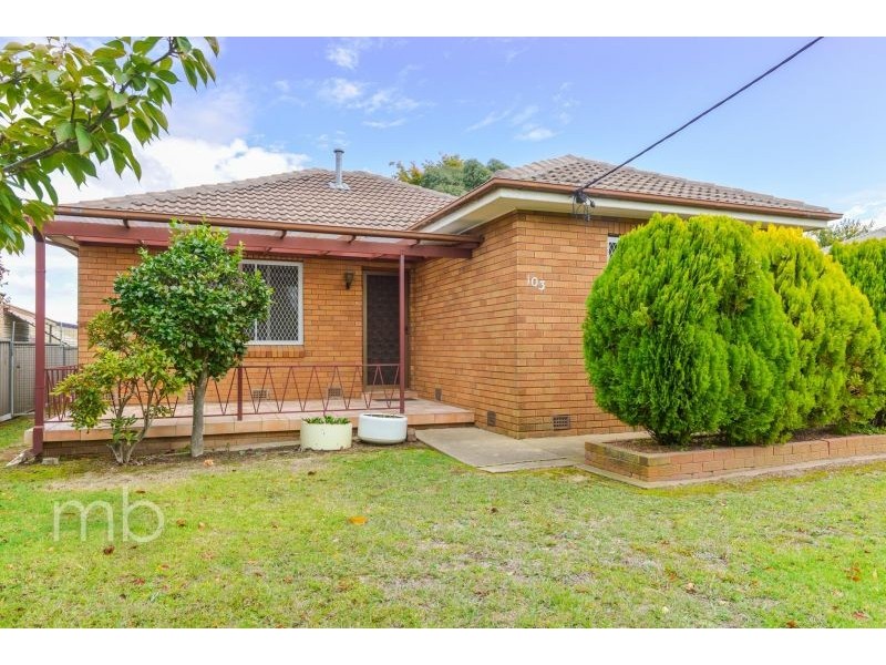 103 Molong Road, Orange NSW 2800