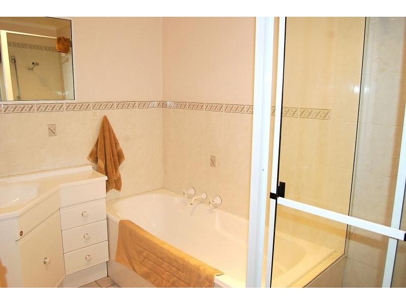 8/253 Lone Pine Avenue, Orange NSW 2800