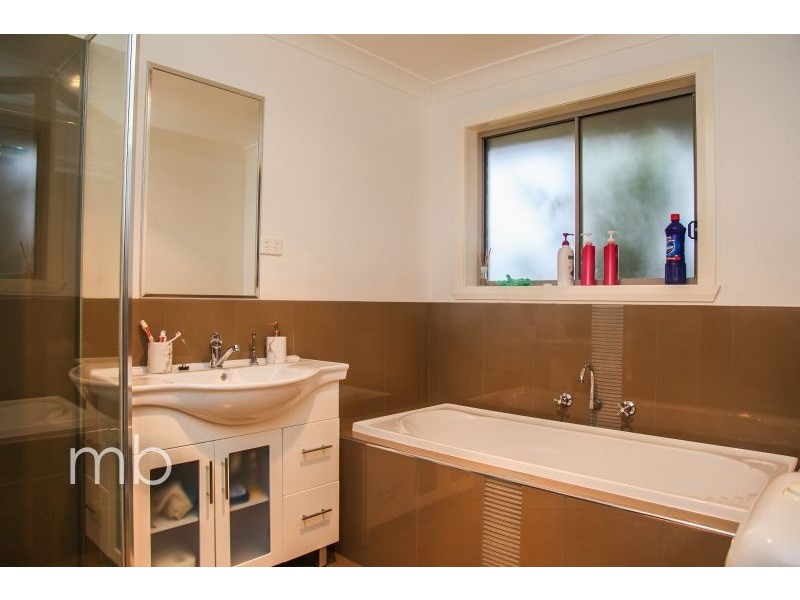 2 Palermo Street, Orange NSW 2800