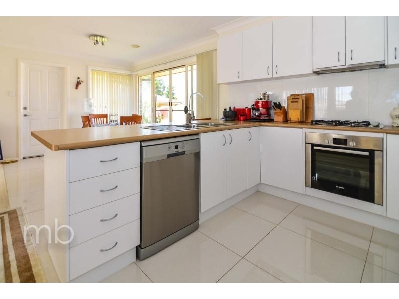 2 Jade Avenue, Orange NSW 2800