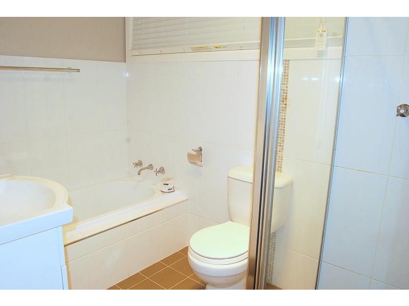 1/74 Sampson Street, Orange NSW 2800