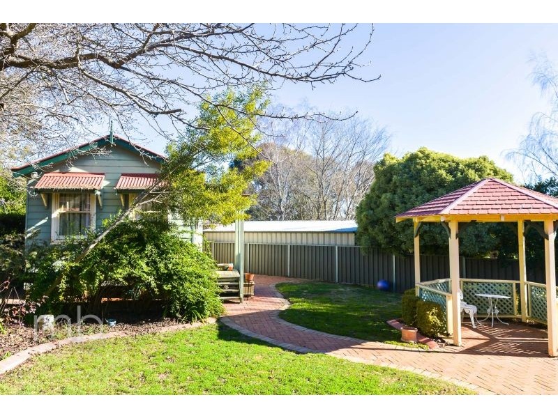 6 Nancy Place, Orange NSW 2800