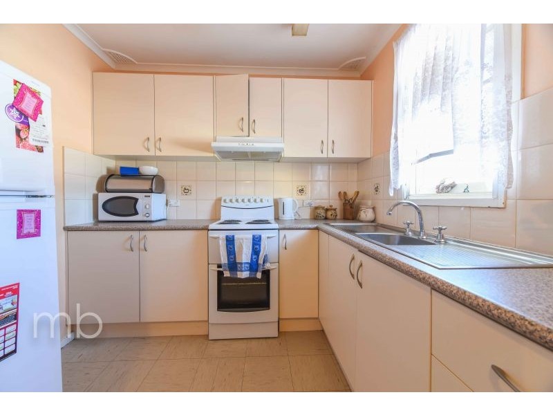 14 Algona Crescent, Orange NSW 2800