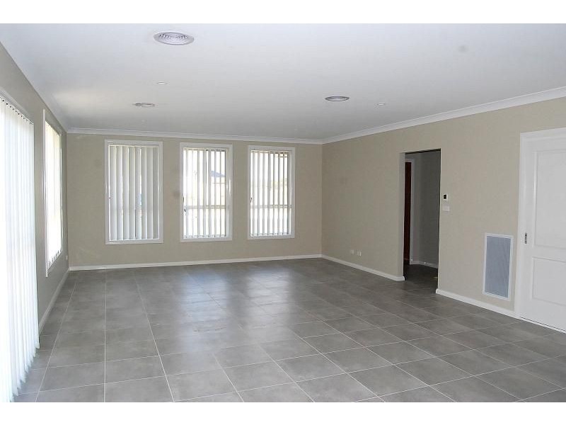 114 Diamond Drive, Orange NSW 2800