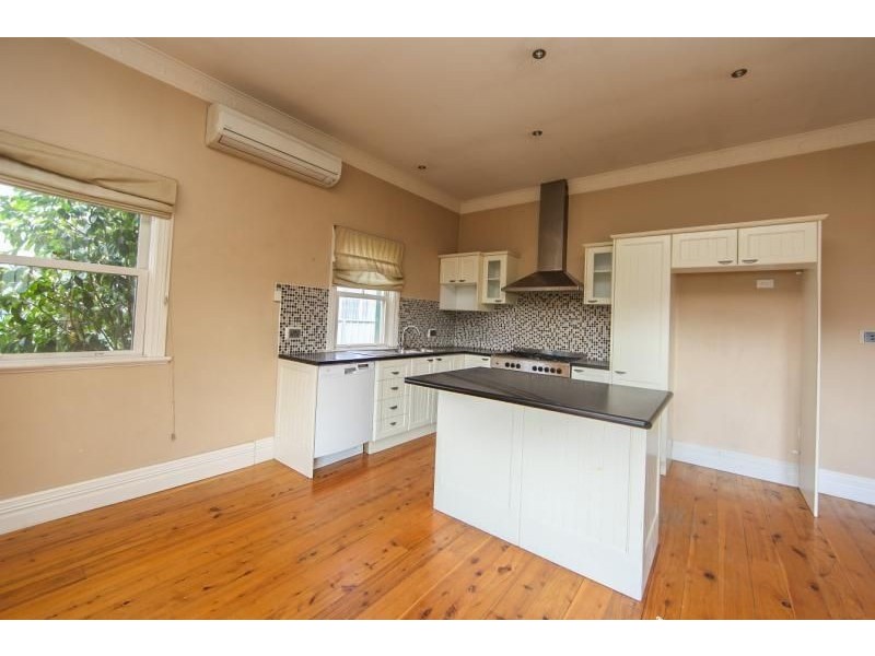 99 Autumn Street, Orange NSW 2800