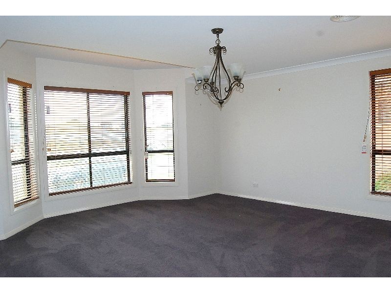 6 Romano Drive, Orange NSW 2800