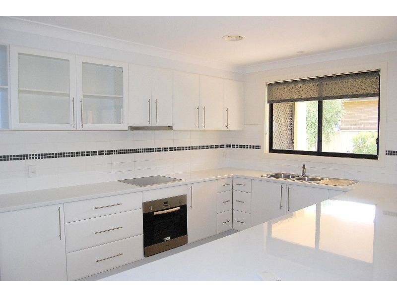 6 Romano Drive, Orange NSW 2800