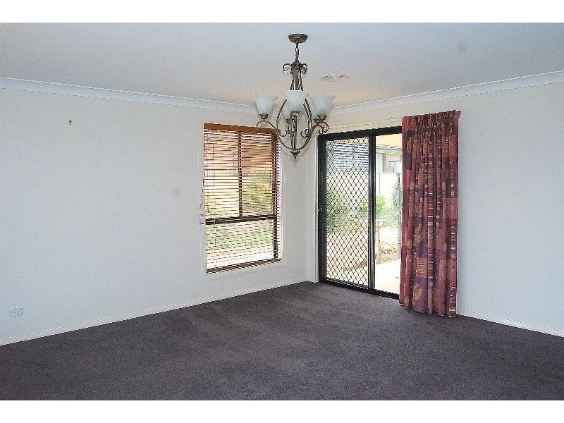 6 Romano Drive, Orange NSW 2800