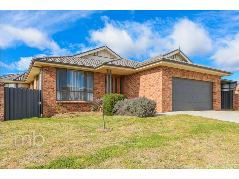 5 Isaac Drive, Orange NSW 2800
