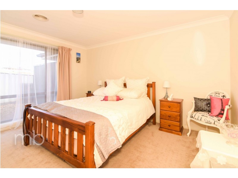 5 Isaac Drive, Orange NSW 2800