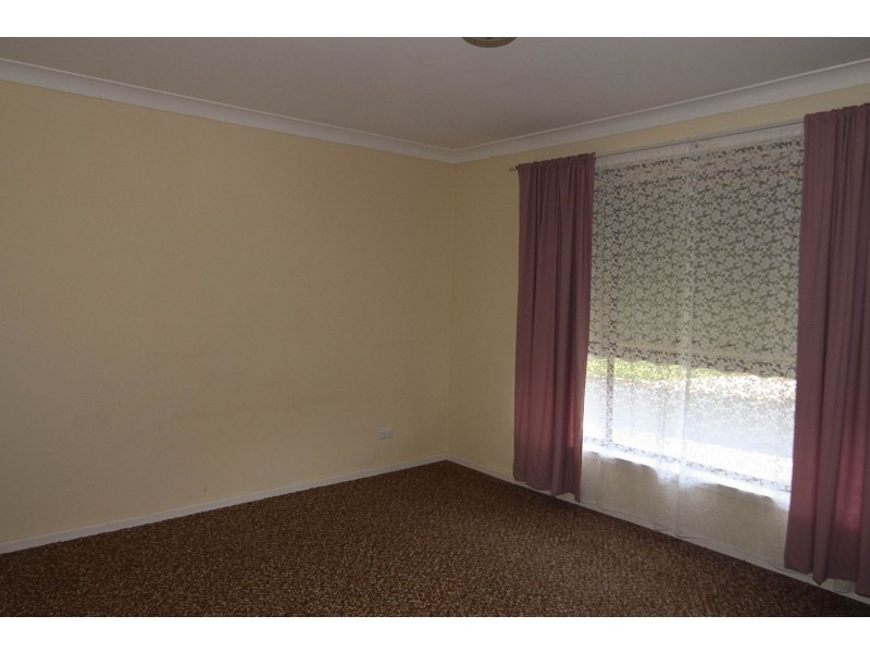 8 Anzac Place, Orange NSW 2800