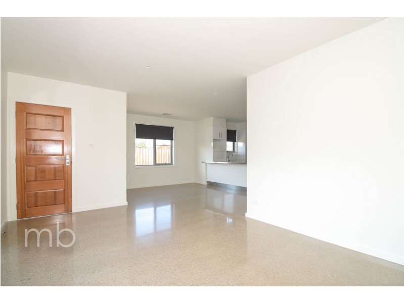 2/42 Endsleigh Avenue, Orange NSW 2800