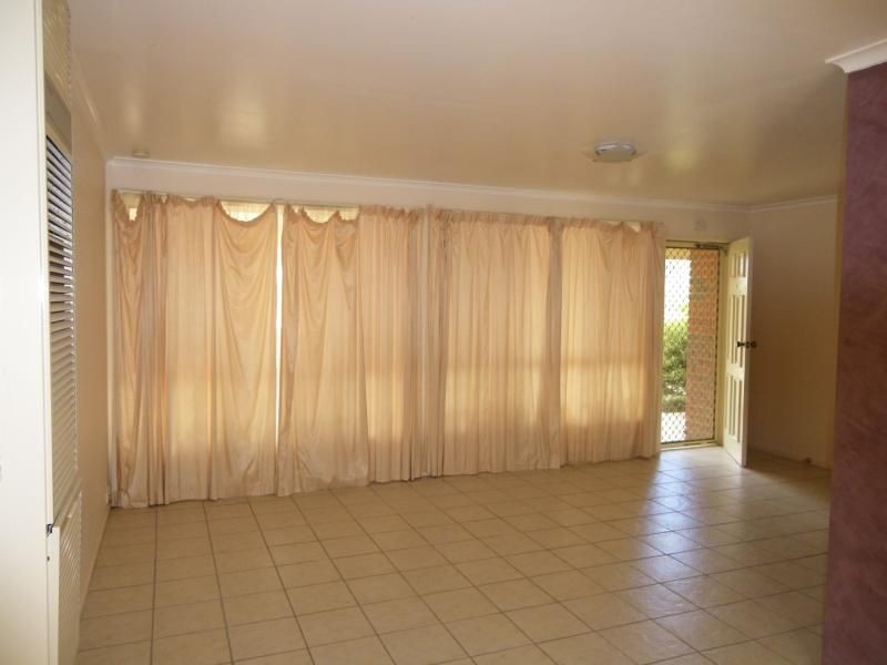 1 Samuel Close, Orange NSW 2800