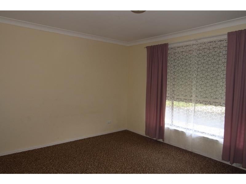 8 Anzac Place, Orange NSW 2800