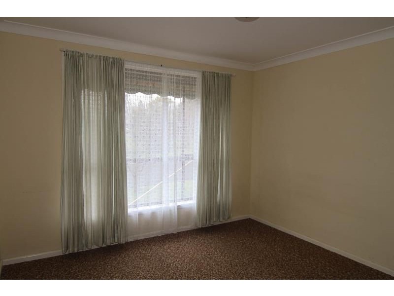 8 Anzac Place, Orange NSW 2800
