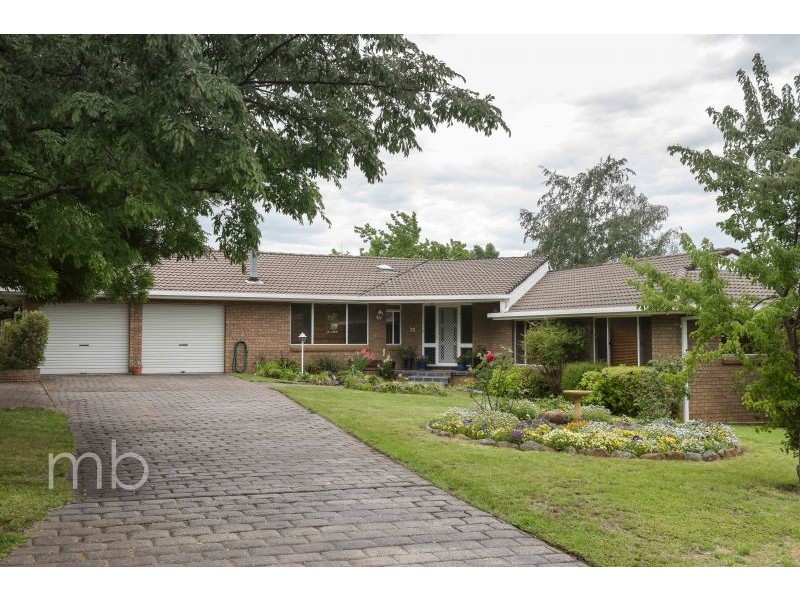 9 Bill Marshall Drive, Orange NSW 2800
