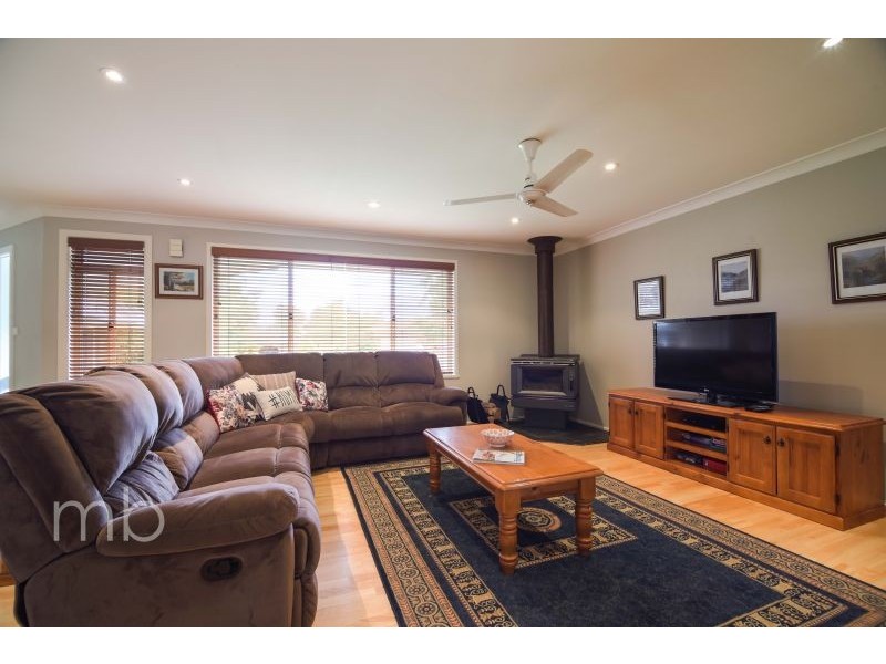 9 Bill Marshall Drive, Orange NSW 2800