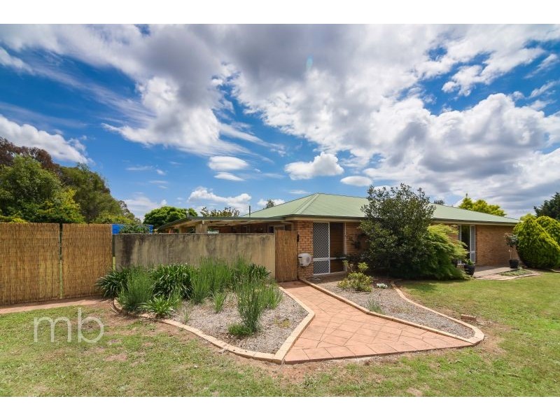 3 Northstoke Way, Orange NSW 2800