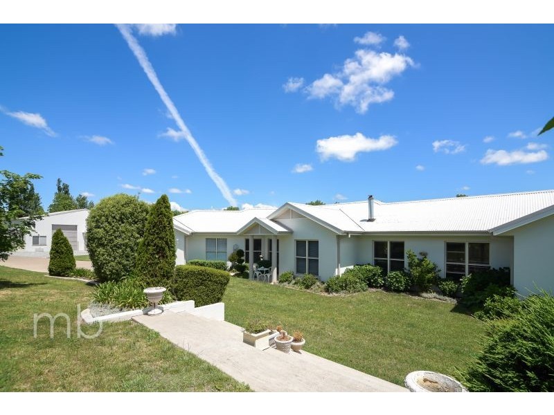 11 Briens Way, Orange NSW 2800