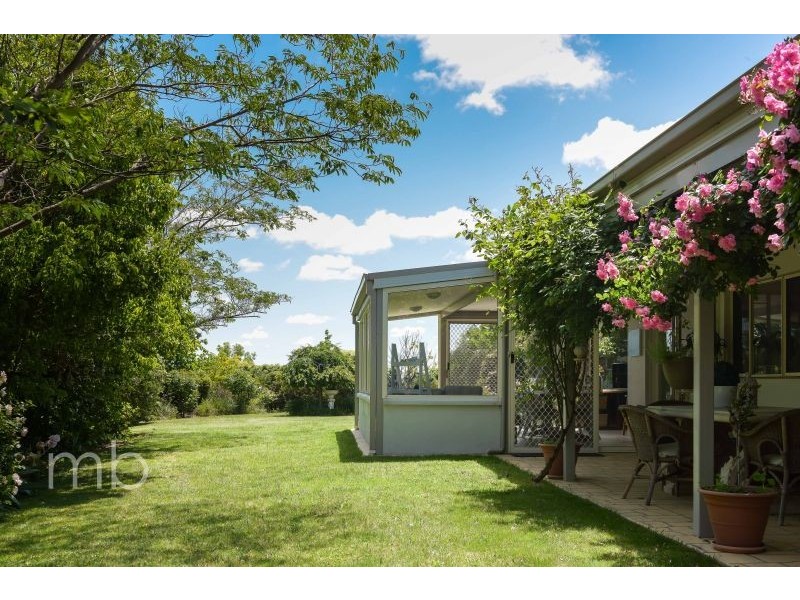 11 Briens Way, Orange NSW 2800