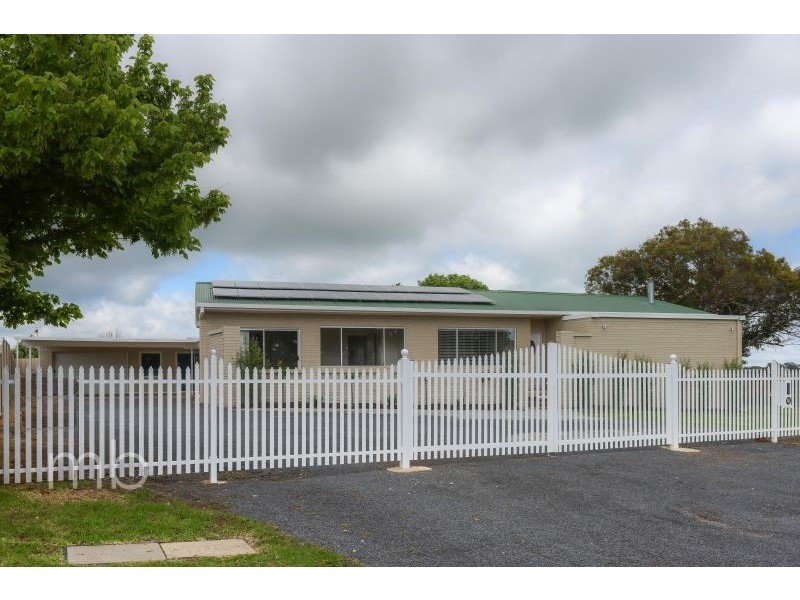 115 Molong Road, Orange NSW 2800