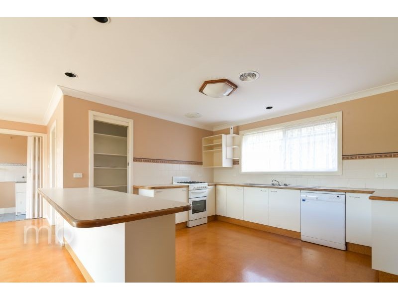 28 Sunny South Crescent, Orange NSW 2800