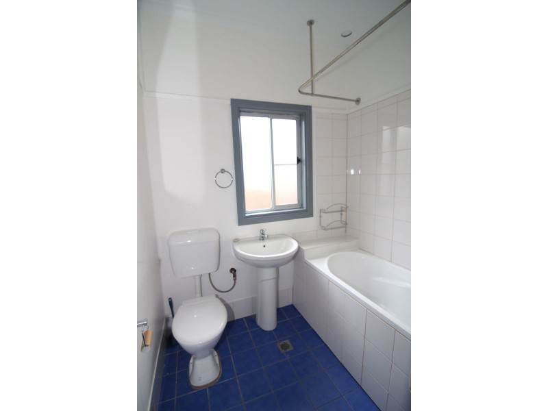 65 Churchill Ave, Orange NSW 2800