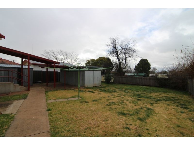 65 Churchill Ave, Orange NSW 2800