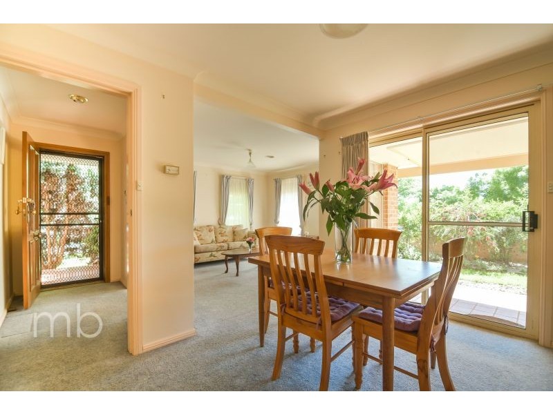 2/32 Warrendine Street, Orange NSW 2800