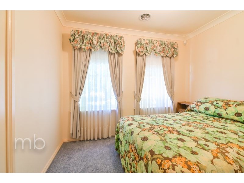 2/32 Warrendine Street, Orange NSW 2800