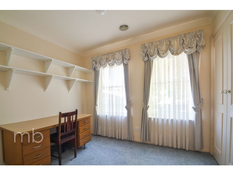 2/32 Warrendine Street, Orange NSW 2800