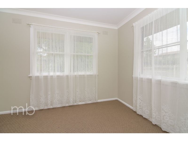 5 Goorawin Road, Orange NSW 2800