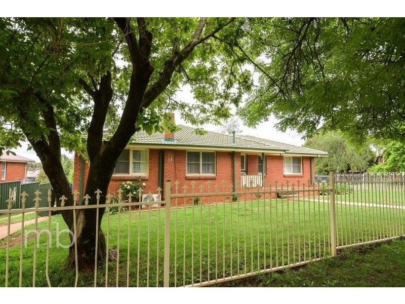 5 Goorawin Road, Orange NSW 2800