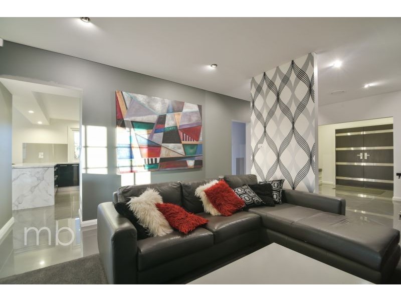 507 Burrendong Way, Orange NSW 2800