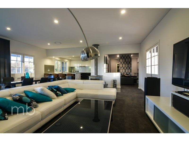 507 Burrendong Way, Orange NSW 2800